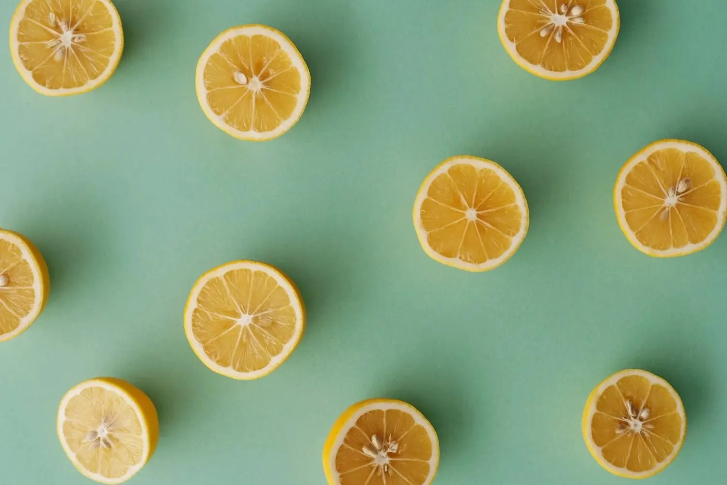 up close picture of circular lemon slices