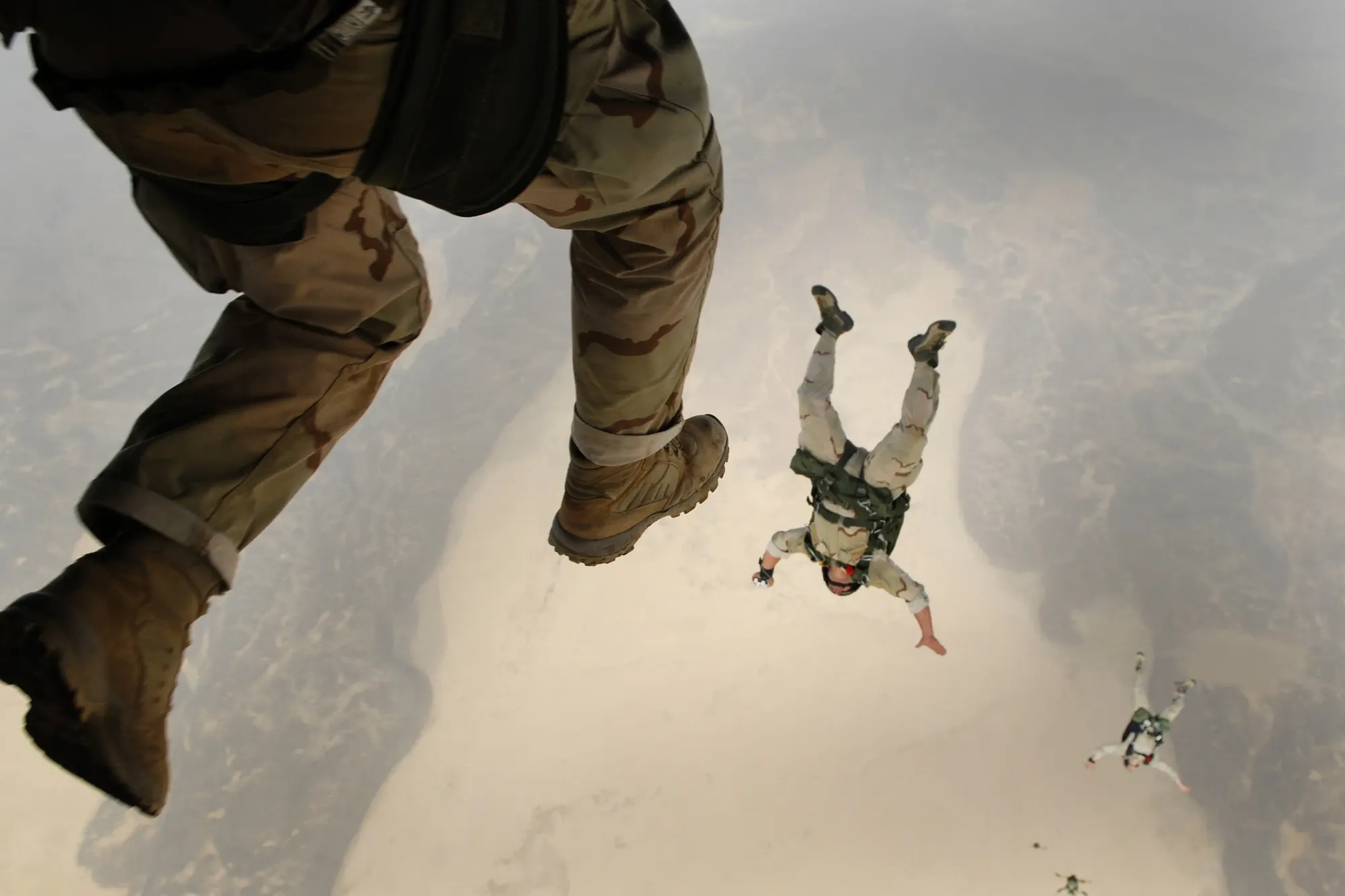 Is Dry Fasting Dangerous? Dangers explained - skydiving